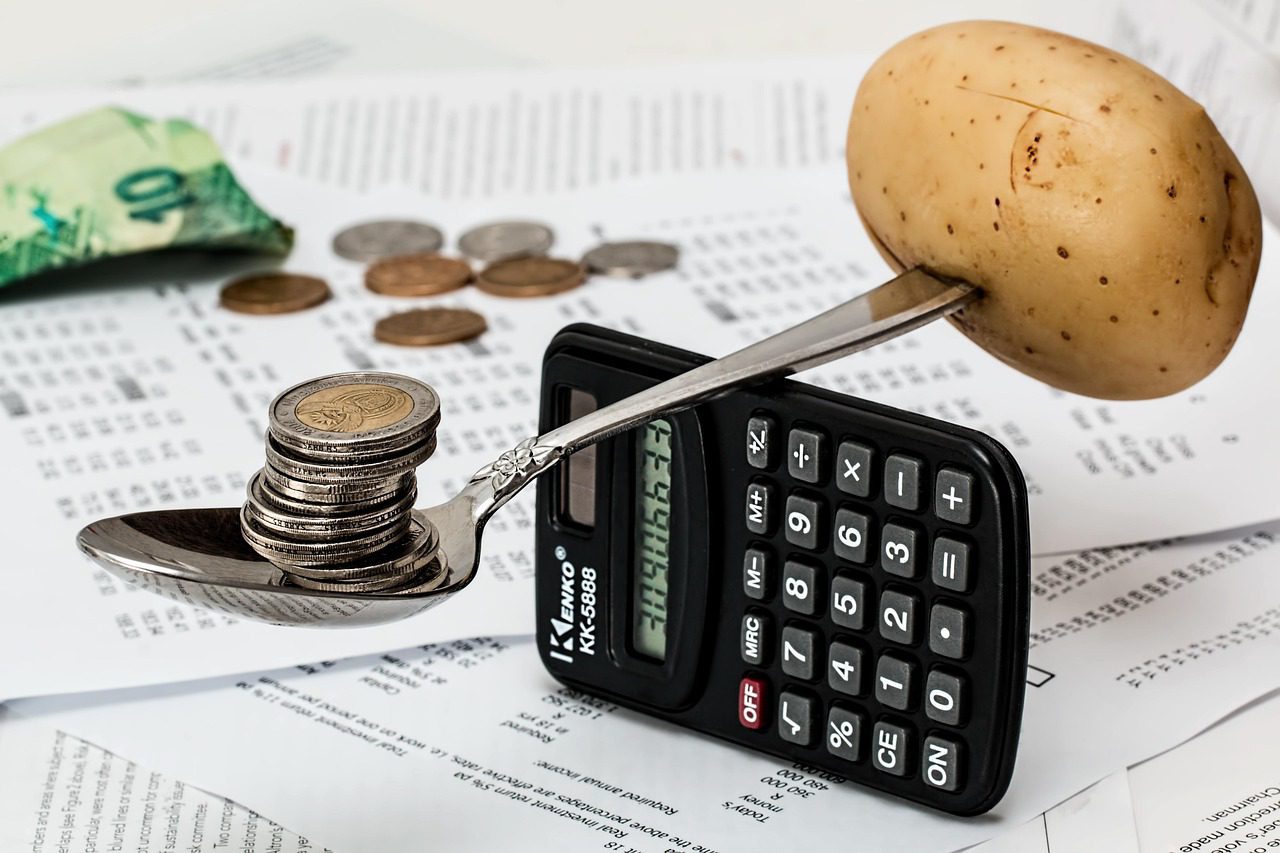Planejamento financeiro e organização de dívidas antes da investigação social do concurso PM SP