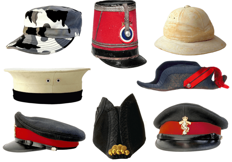 Uniformes militares com quepe de oficial representando o salário do Aluno-Oficial PM SP de R$ 4.833,27 e a carreira de oficial da Polícia Militar do Estado de São Paulo